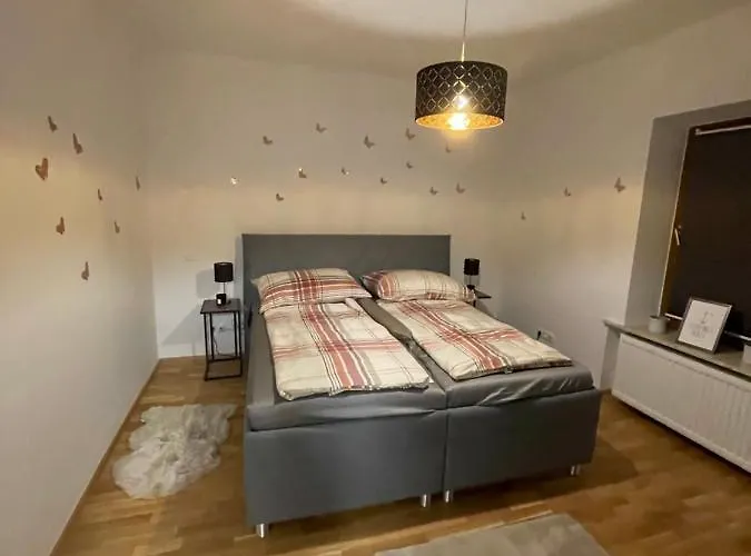 Freiblick 1 Bad Glbg Mit Garten Top1 شقة باد غليشنبرج